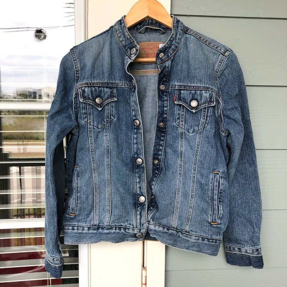 Levis Misses Medium Denim Jean Jacket